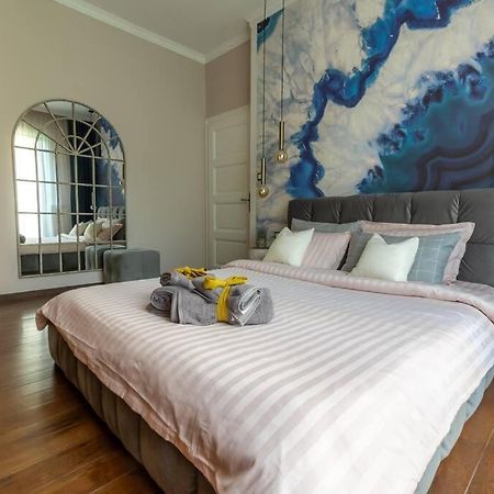 Top Central Design, 2 Bedroom, Ndk, Free Secured Parking 소피아 외부 사진