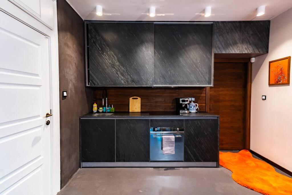 Top Central Design, 2 Bedroom, Ndk, Free Secured Parking 소피아 외부 사진