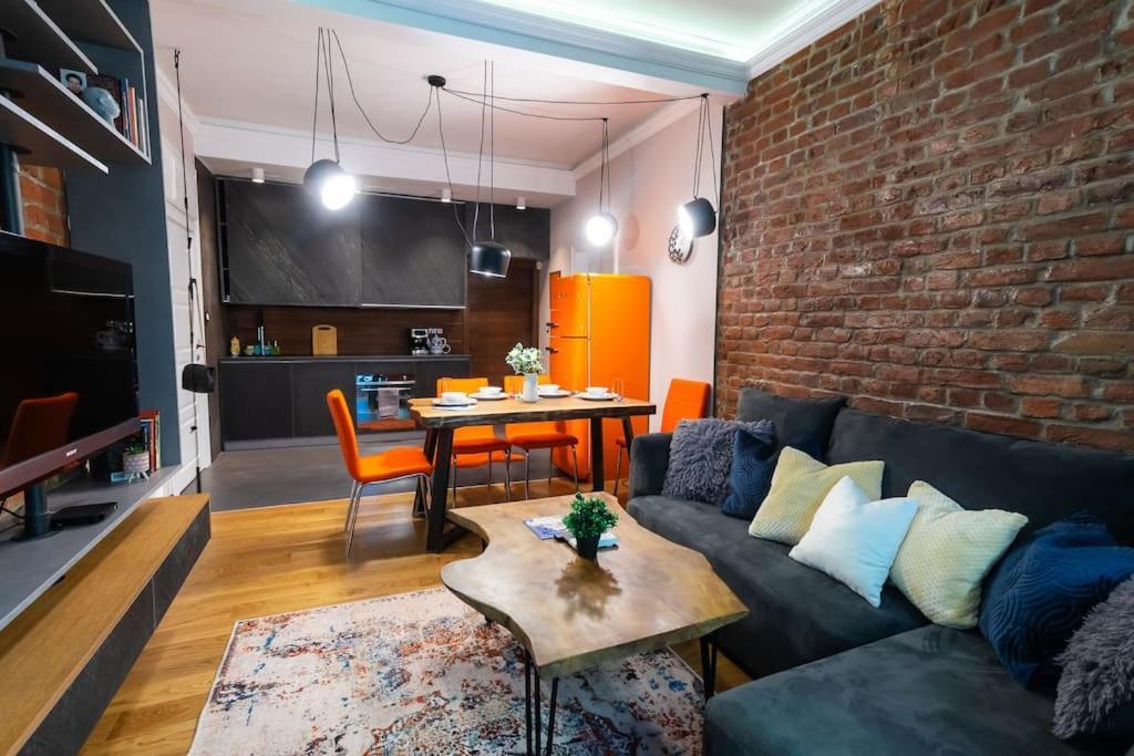 Top Central Design, 2 Bedroom, Ndk, Free Secured Parking 소피아 외부 사진